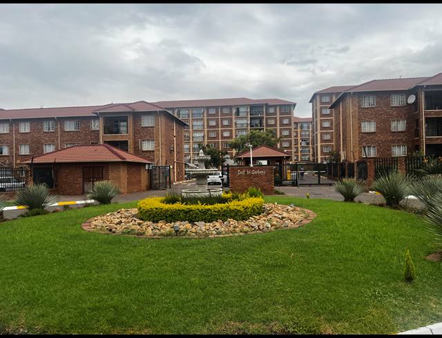 2 BEDROOM APARTMENT FOR SALE IN KARENPARK